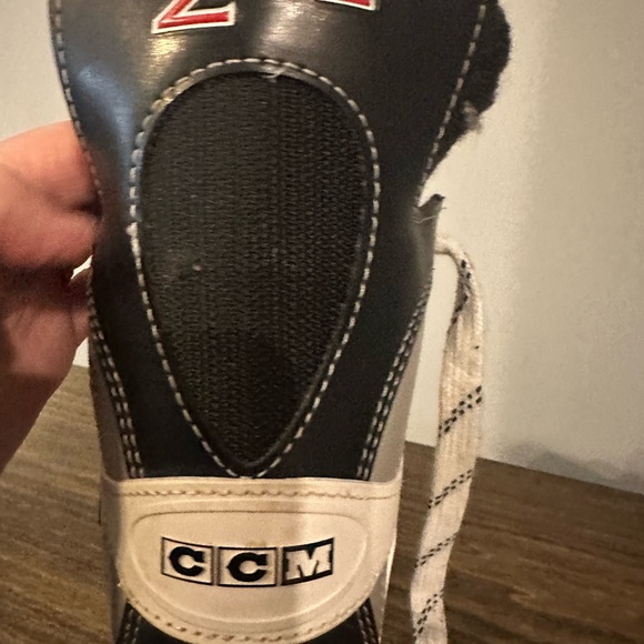 CCM Ice Skates - Picture 2 of 3